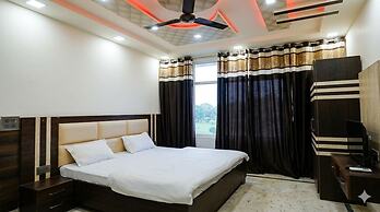 Hotel Blue Berry Agra