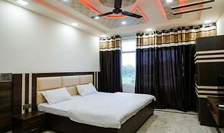 Hotel Blue Berry Agra