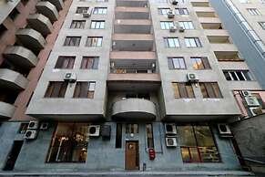 Apartment by Luxe Group HH331