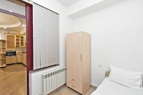 Apartment by Luxe Group HH331