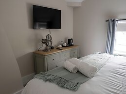 VIaduct Guest House