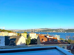 Stylish Apartment with Bosphorus View