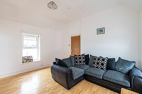 Two Bedroom Apartment by Guestz