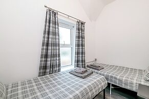 Two Bedroom Apartment by Guestz