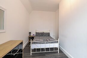 Two Bedroom Apartment by Guestz