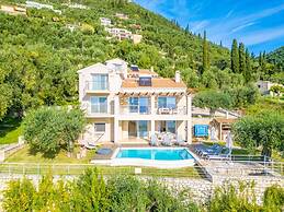Villa Penelope With 4 Bedrooms and 3 Bathrooms