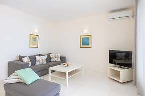 Villa Penelope With 4 Bedrooms and 3 Bathrooms