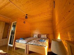 Wooden House Tsunda