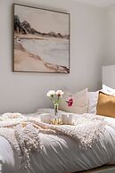 A Cozy CBD Studio Near Melbourne Central