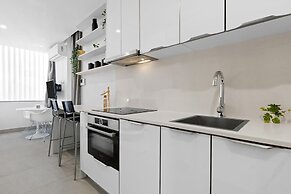 A Modern Beach Studio, 5min Walk to Bondi Beach