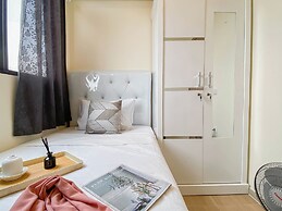 Simple And Bright 3Br At Meikarta Apartment