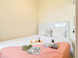 Simple And Bright 3Br At Meikarta Apartment