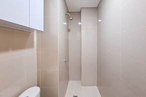 Comfy And Functional Studio At Apartment B Residence