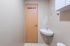 Comfy And Functional Studio At Apartment B Residence