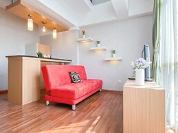 Contemporary Studio Loft Apartment At Park View Condominium