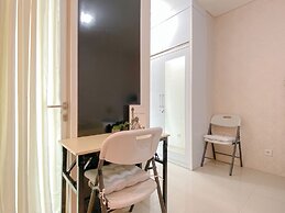 Basic Studio At Apartment Woodland Park Residence