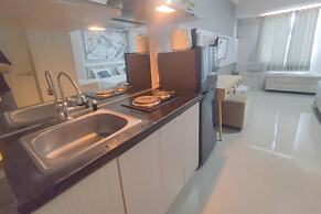 Spacious And Modern Studio At Tanglin Supermall Mansion Apartment