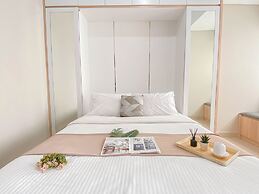 Soft Ivory Studio At Royal Sentul Park Apartment