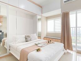 Soft Ivory Studio At Royal Sentul Park Apartment