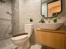 Modern Minimalist Studio Apartment At Collins Boulevard