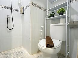 Cozy Studio (No Kitchen) At Belmont Residence Puri Apartment