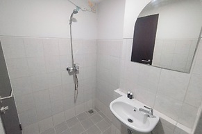 Modern Looking Studio Apartment At Suncity Residence