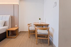 Modern Look Studio At Collins Boulevard Apartment