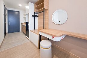 Modern Look Studio At Collins Boulevard Apartment