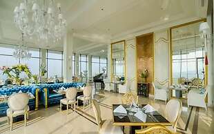 Minimalist Look Studio Apartment At Art Deco