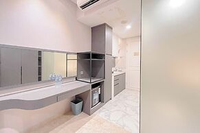 Minimalist Look Studio Apartment At Art Deco