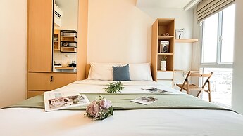 Cozy And Modern Studio Room Apartment Pollux Chadstone