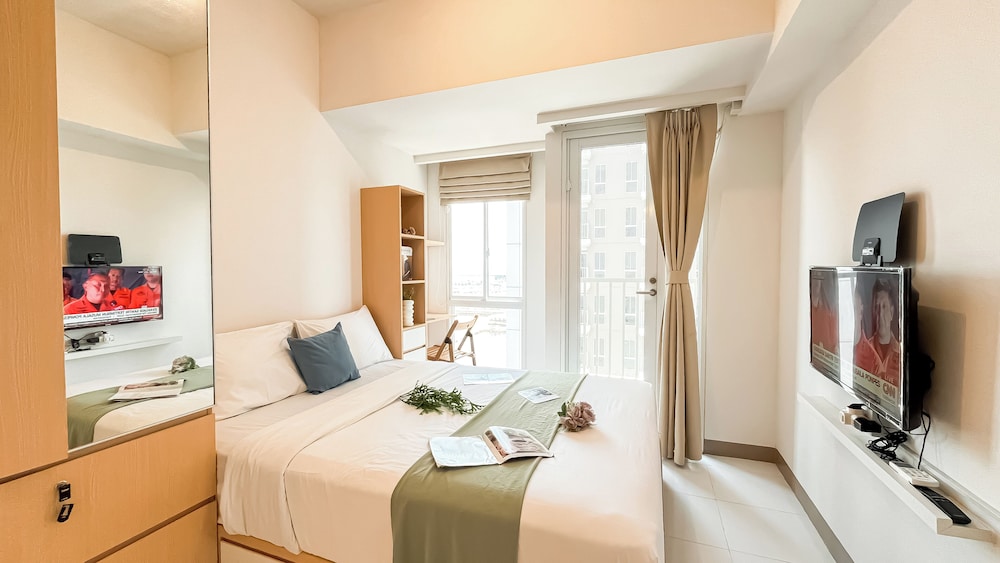 Cozy And Modern Studio Room Apartment Pollux Chadstone