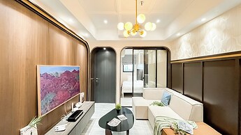 Stylish And Modern 2Br At Apartment Collins Boulevard