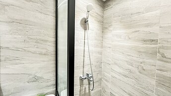 Stylish And Modern 2Br At Apartment Collins Boulevard