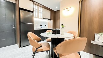 Stylish And Modern 2Br At Apartment Collins Boulevard