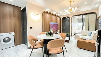 Stylish And Modern 2Br At Apartment Collins Boulevard