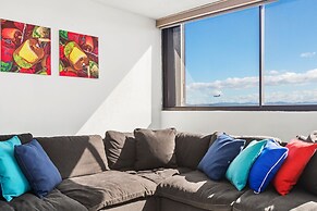Waterside Flat With Garage and Easy Beach Access