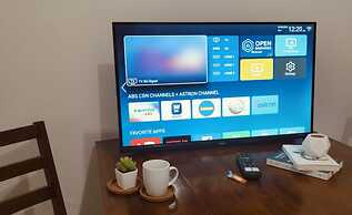 Super Cozy Apartment-Newport Boulevard
