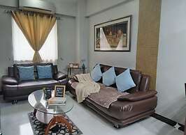 Super Cozy Apartment-Newport Boulevard