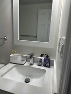 Ajax City Suite