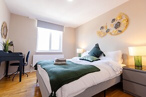 Apartment - Sleeps 6 - Parking - Wifi