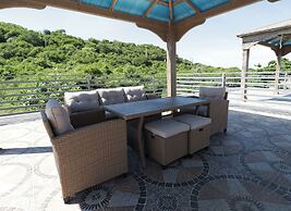 Oceanview Apartment with Rooftop