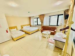 ABCYQ Hotel