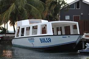 Bullock Island, Belize