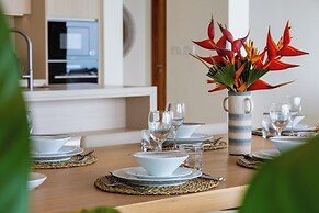 Villa Aroka 4 Bed Sea View KBR41