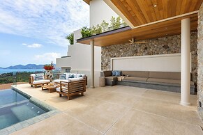 Villa Aroka 4 Bed Sea View KBR41