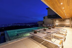 Villa Aroka 4 Bed Sea View KBR41