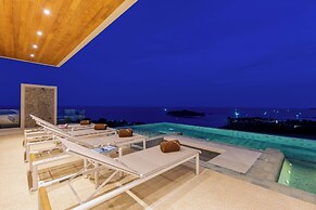 Villa Aroka 4 Bed Sea View KBR41