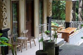 Hanaka Riverside Ubud