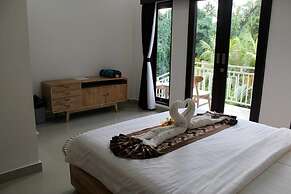 Hanaka Riverside Ubud